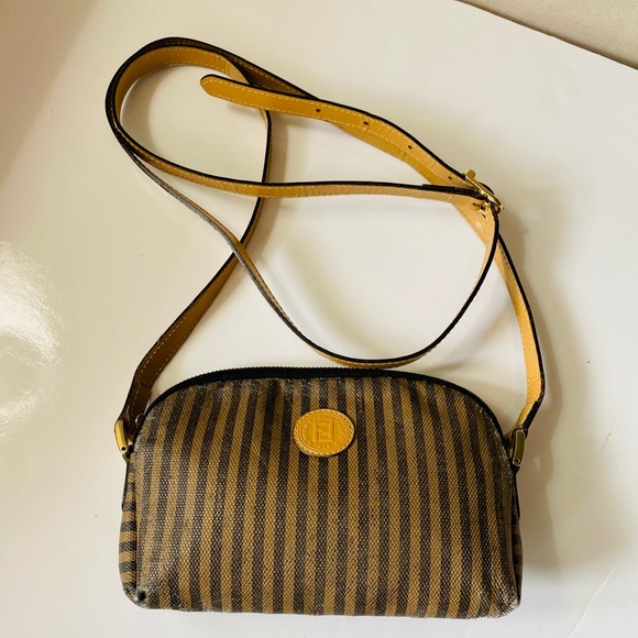 Fendi Handbags - ⚡️ SALE⚡️Authentic Fendi Crossbody bag vintage